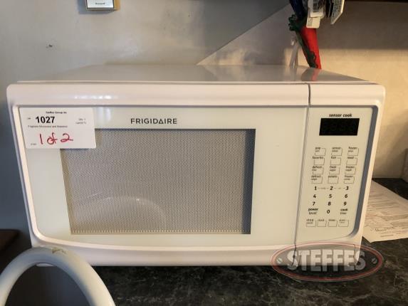 Frigidaire Microwave and Stepstool_1.jpg